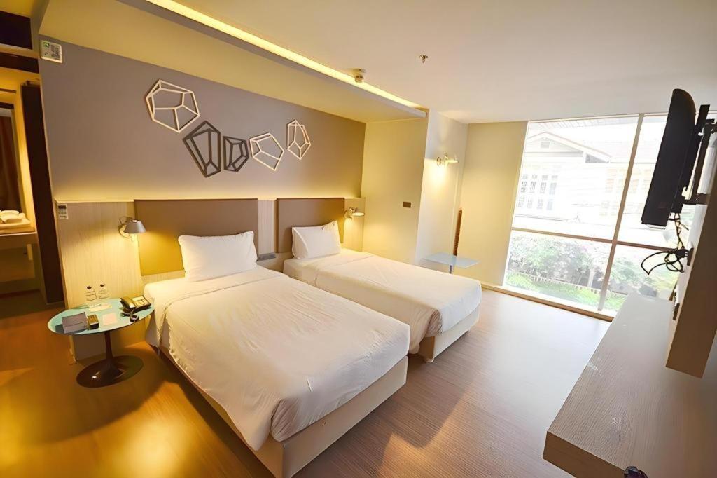 The Heritage Silom Hotel Banguecoque Exterior foto