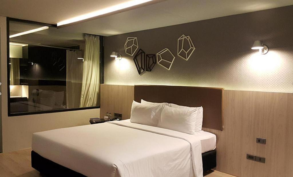 The Heritage Silom Hotel Banguecoque Exterior foto